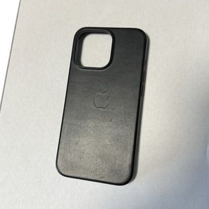 Genuine leather iPhone 13 Pro case from Apple.